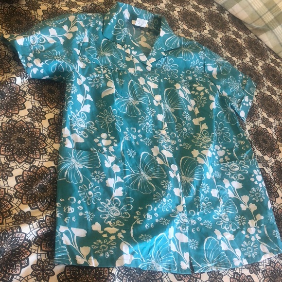 CW Classics Women’s Button Shirt - M (Very Nice) - Picture 5 of 5